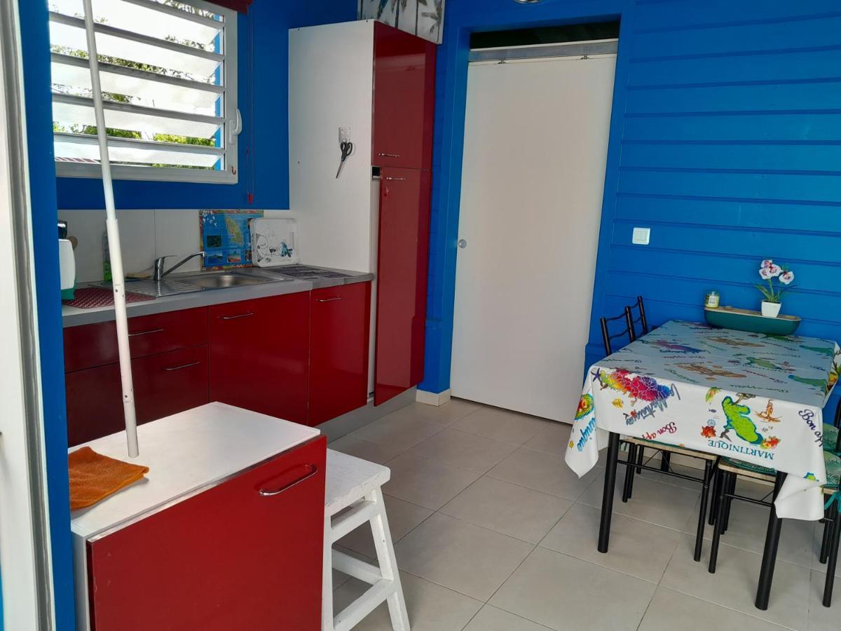 Bougainvilliers Apartment Шелшер Екстериор снимка